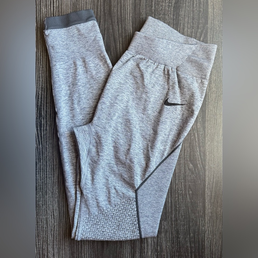Nike Pro Hyperwarm Compression Leggings